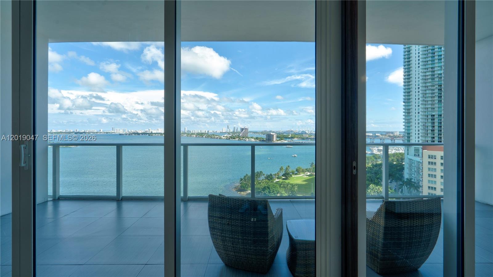 image Paramount Bay28