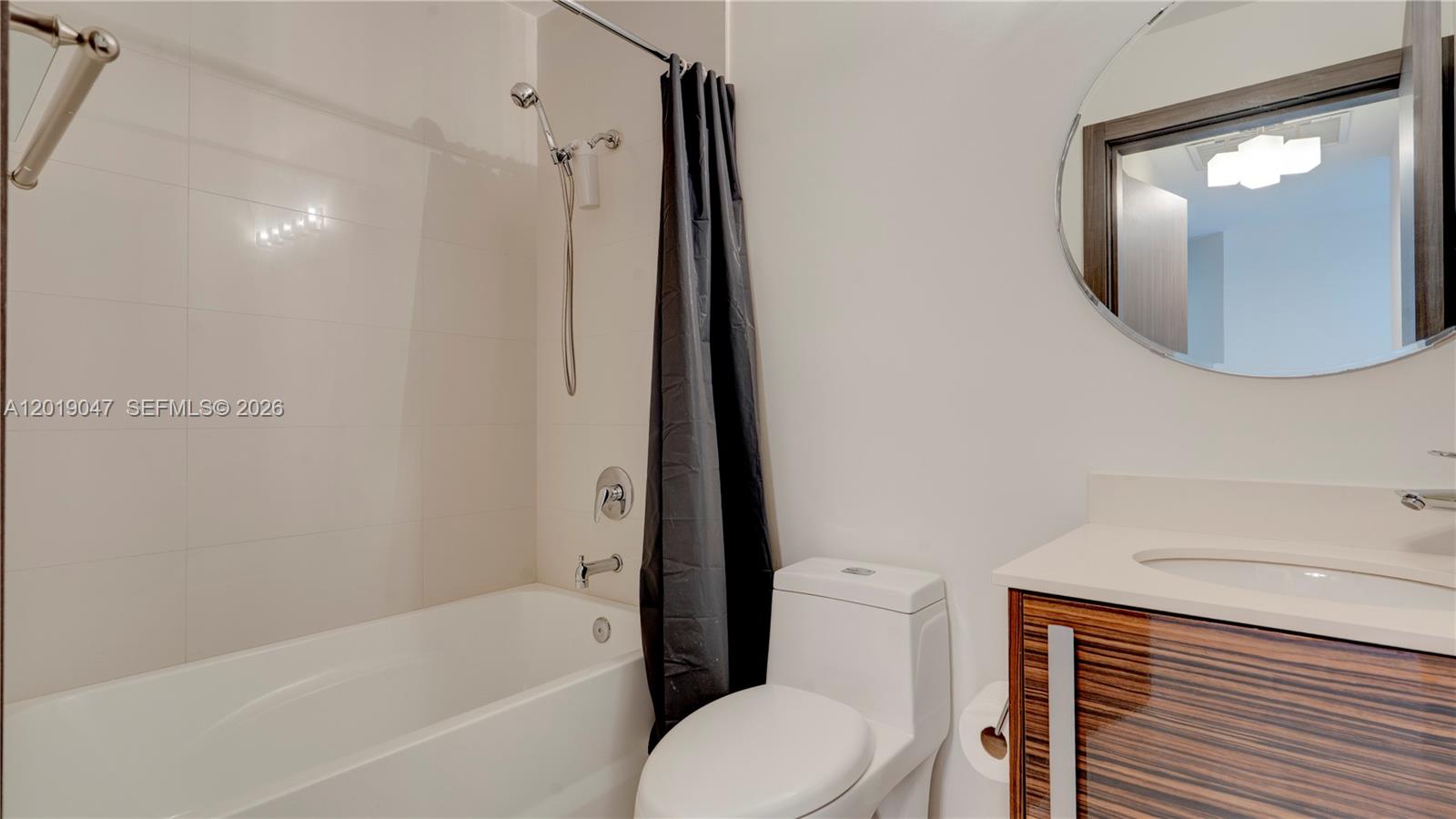 image Paramount Bay34