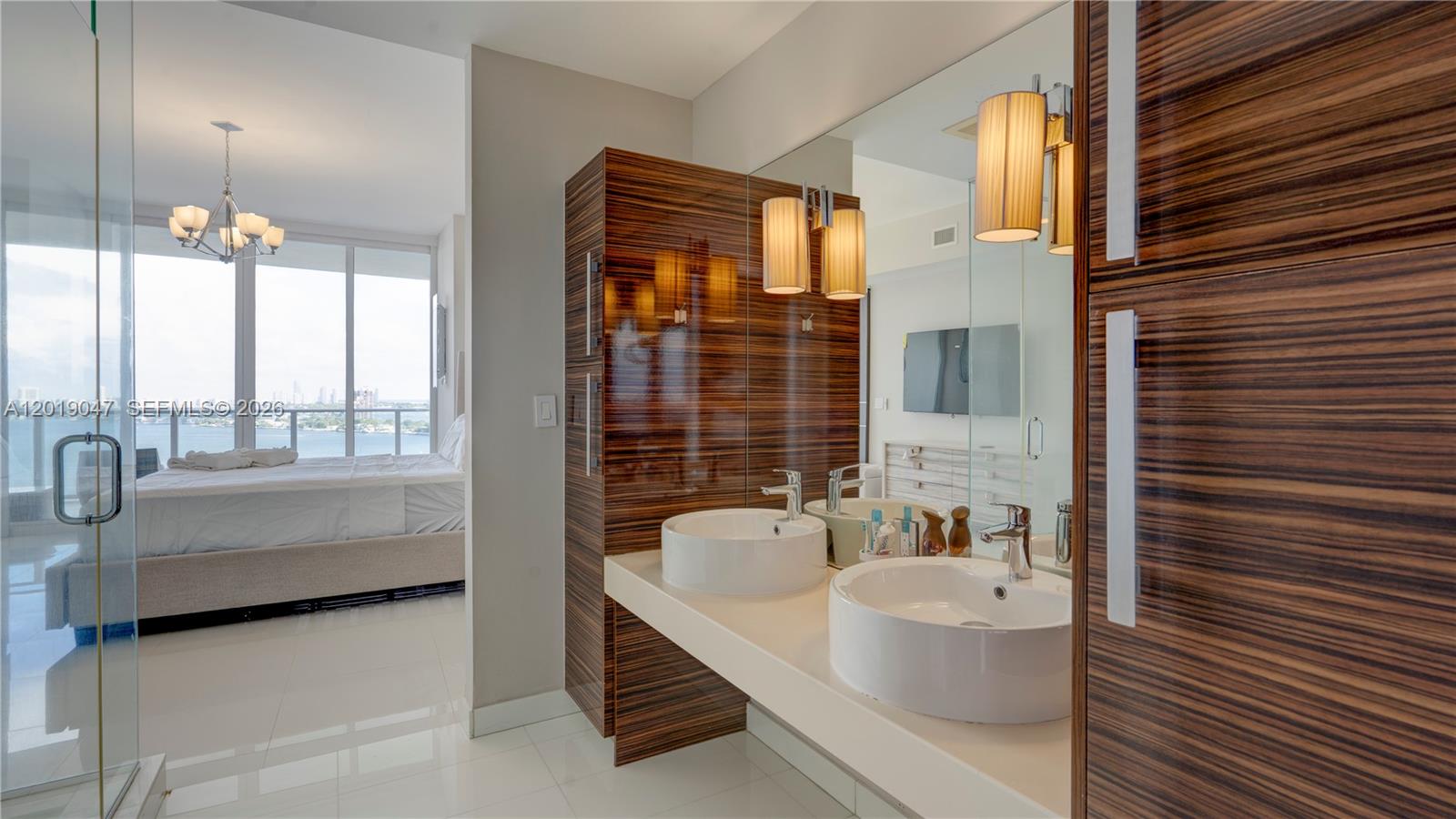 image Paramount Bay42
