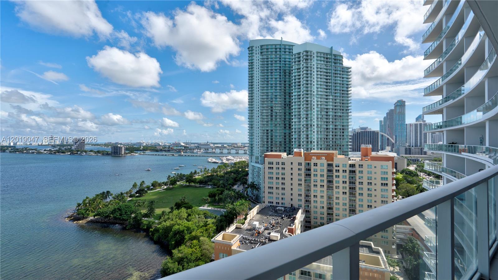 image Paramount Bay51