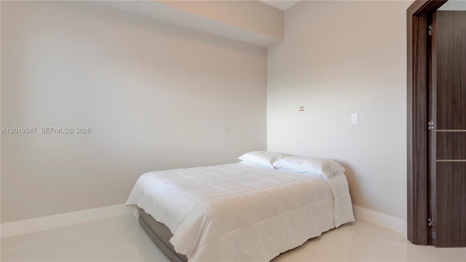 image Paramount Bay55