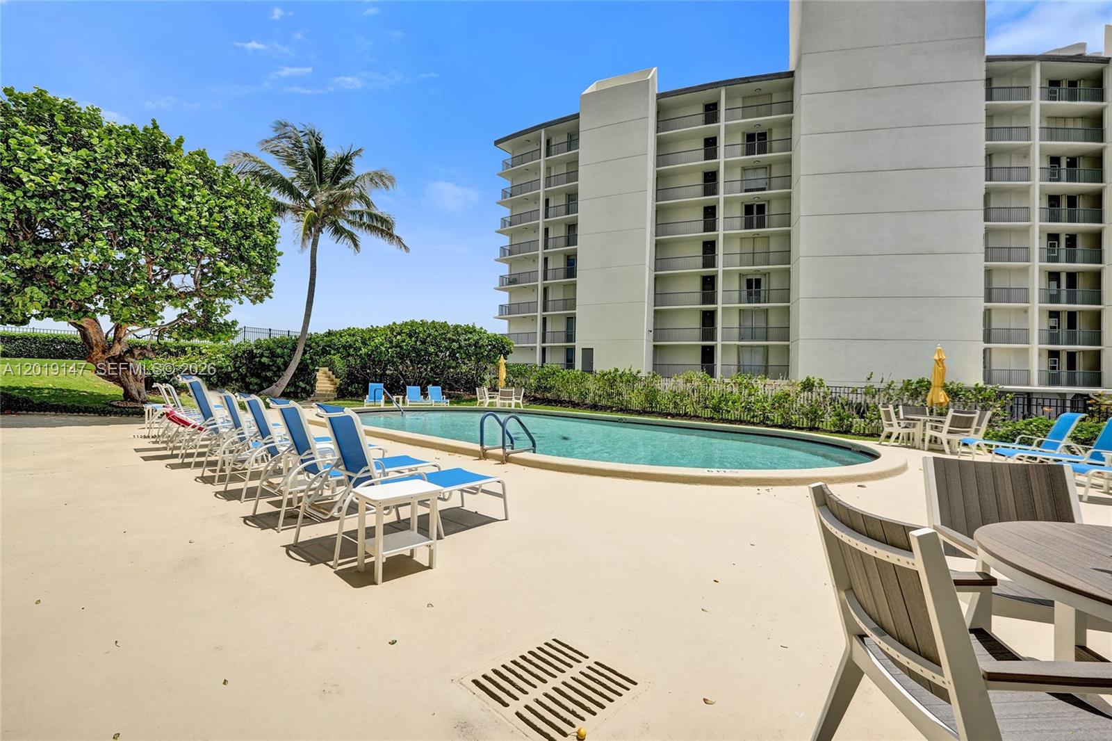 5420 N Ocean Dr #2201 Singer Island, FL 33404
