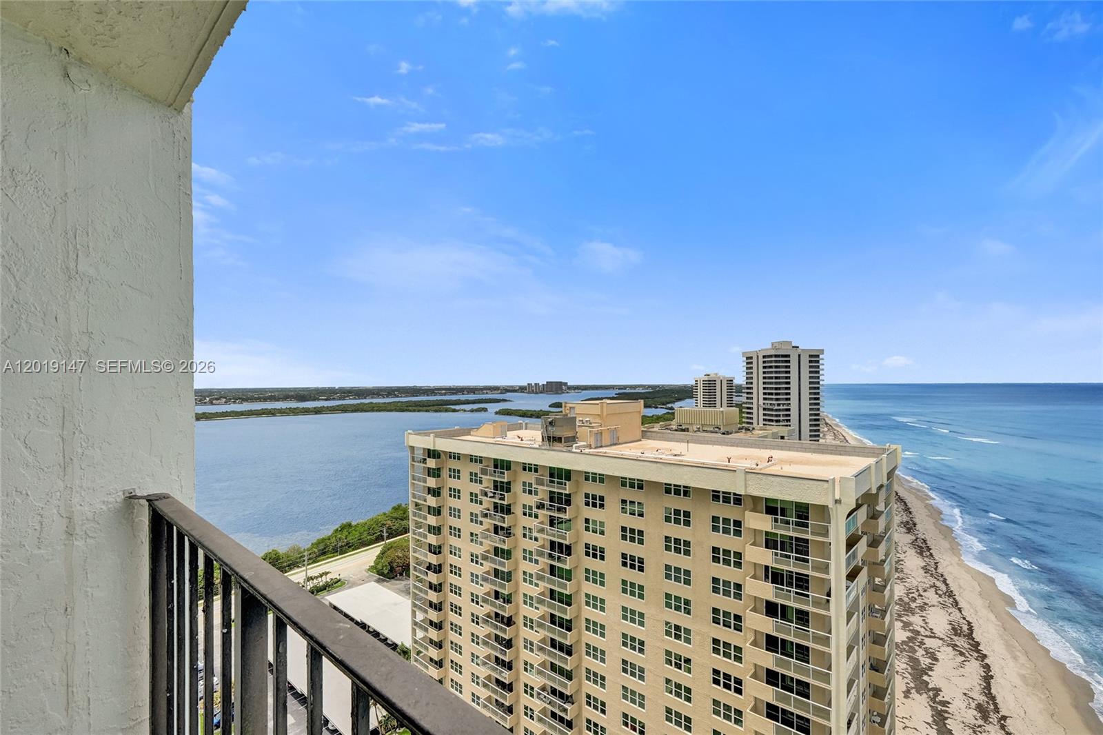 5420 N Ocean Dr #2201 Singer Island, FL 33404