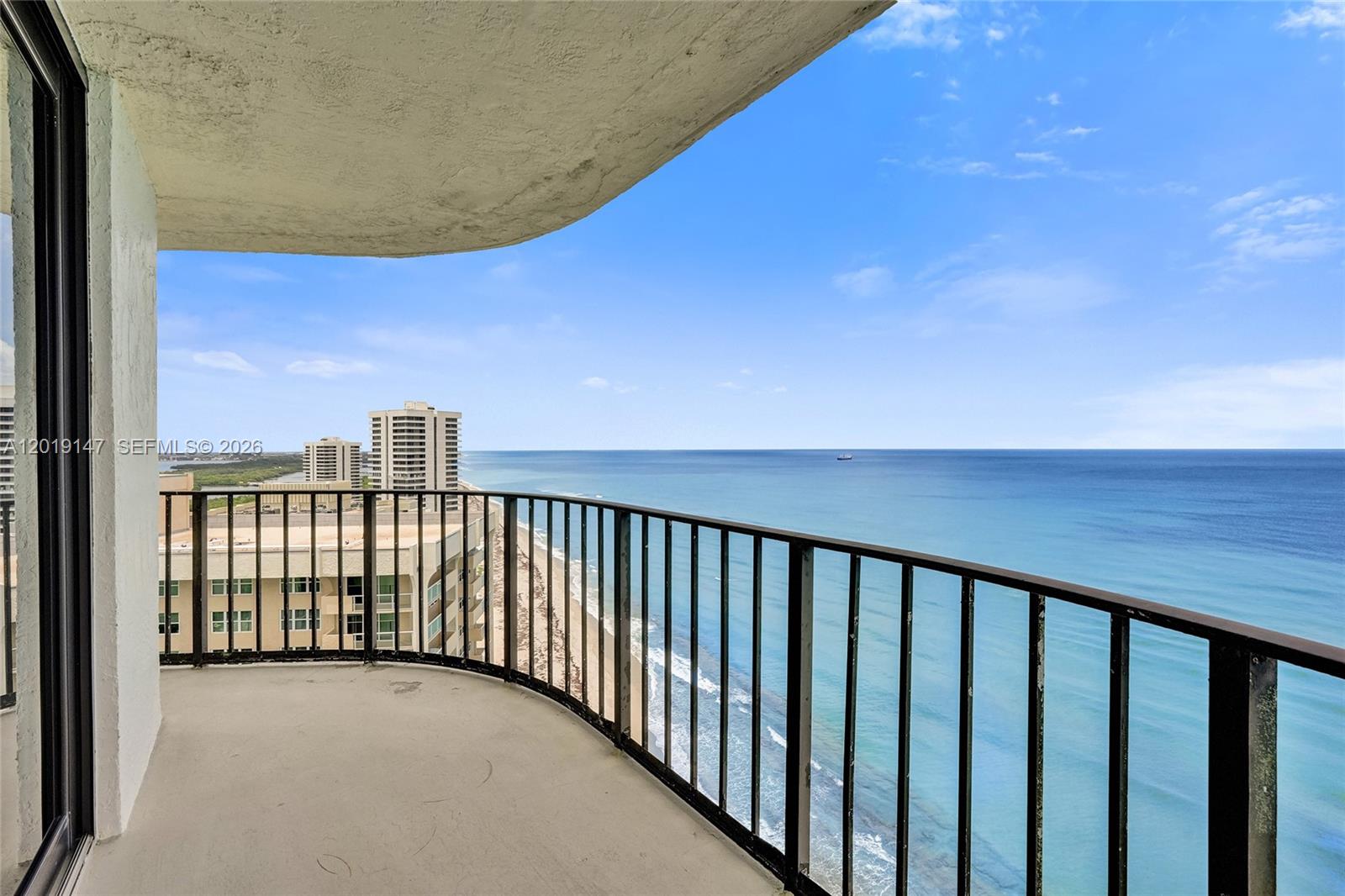5420 N Ocean Dr #2201 Singer Island, FL 33404