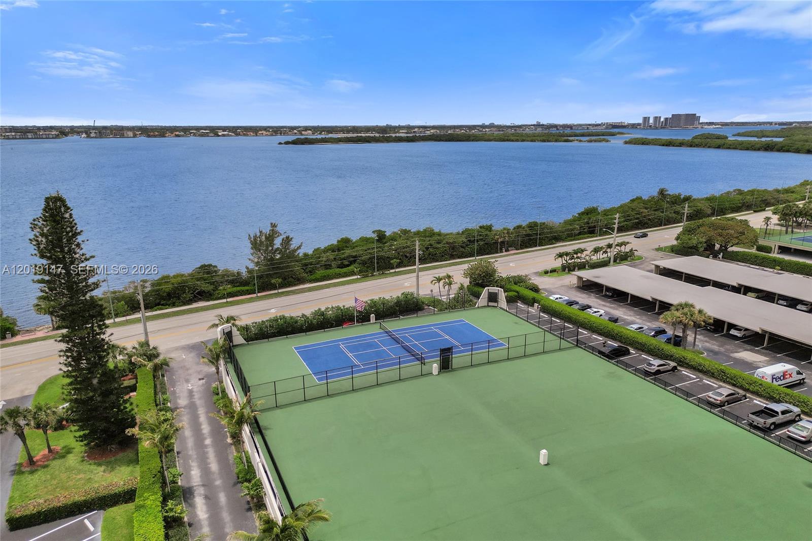 5420 N Ocean Dr #2201 Singer Island, FL 33404