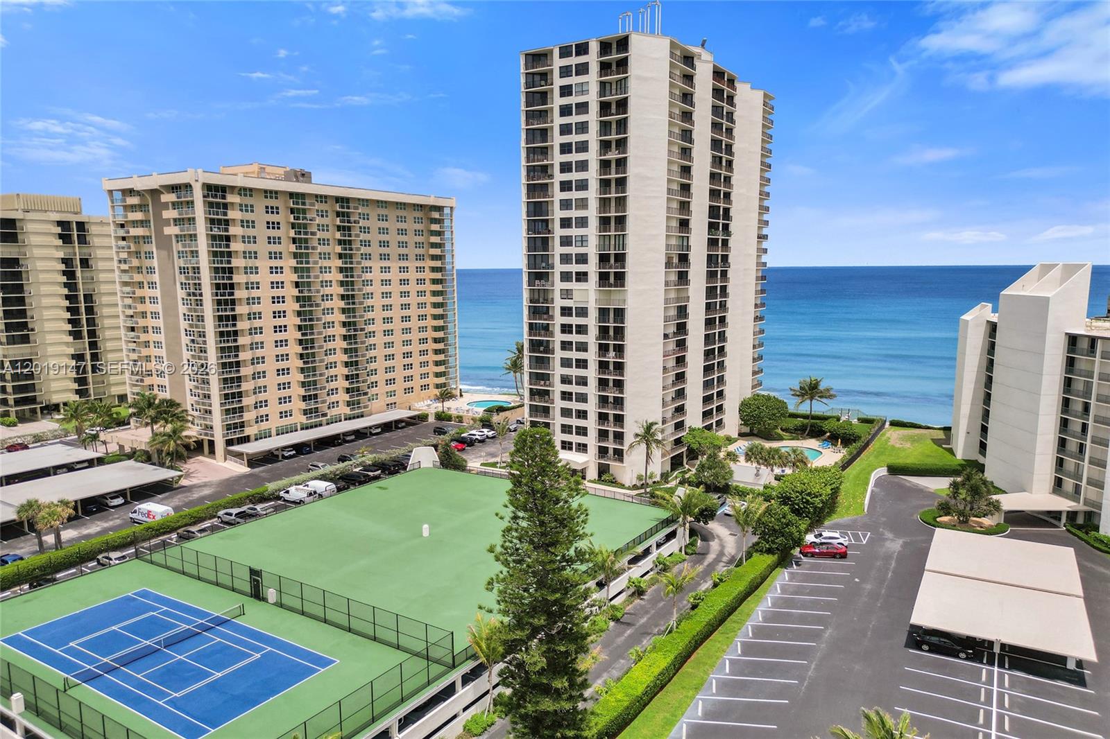 5420 N Ocean Dr #2201 Singer Island, FL 33404