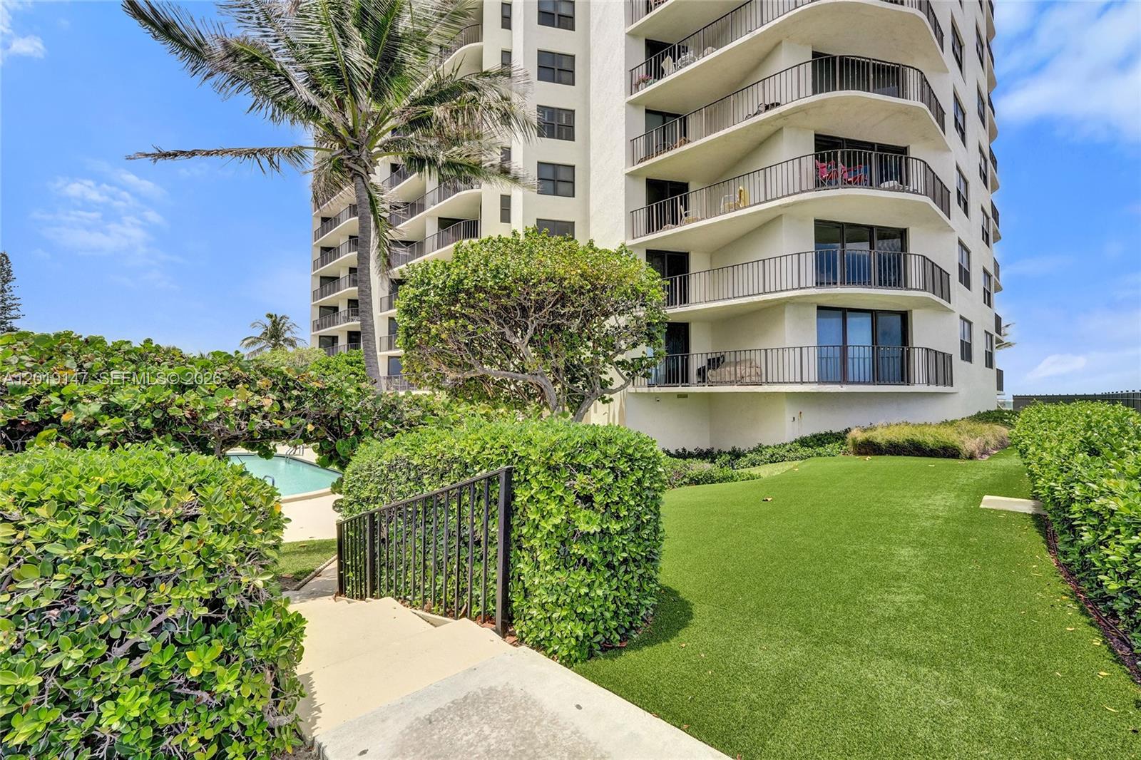 5420 N Ocean Dr #2201 Singer Island, FL 33404
