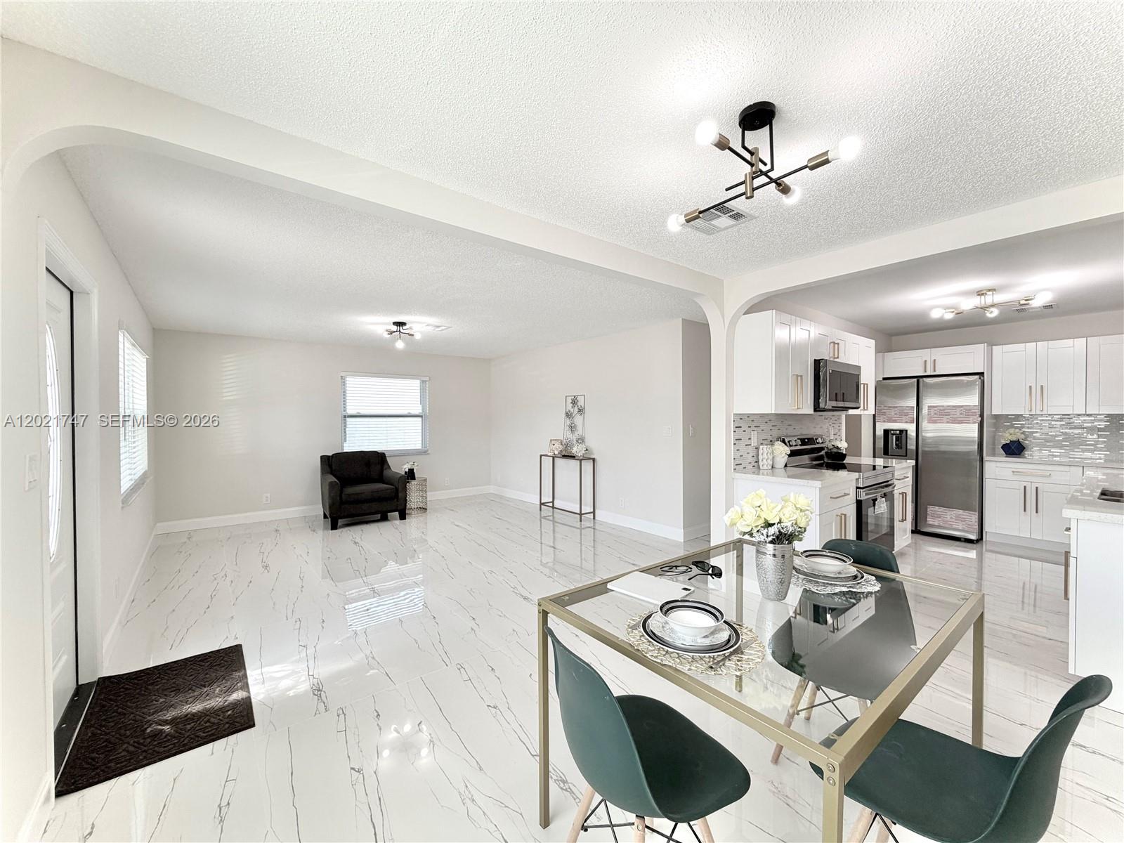 1555 NW 6th Ave Pompano Beach, FL 33060