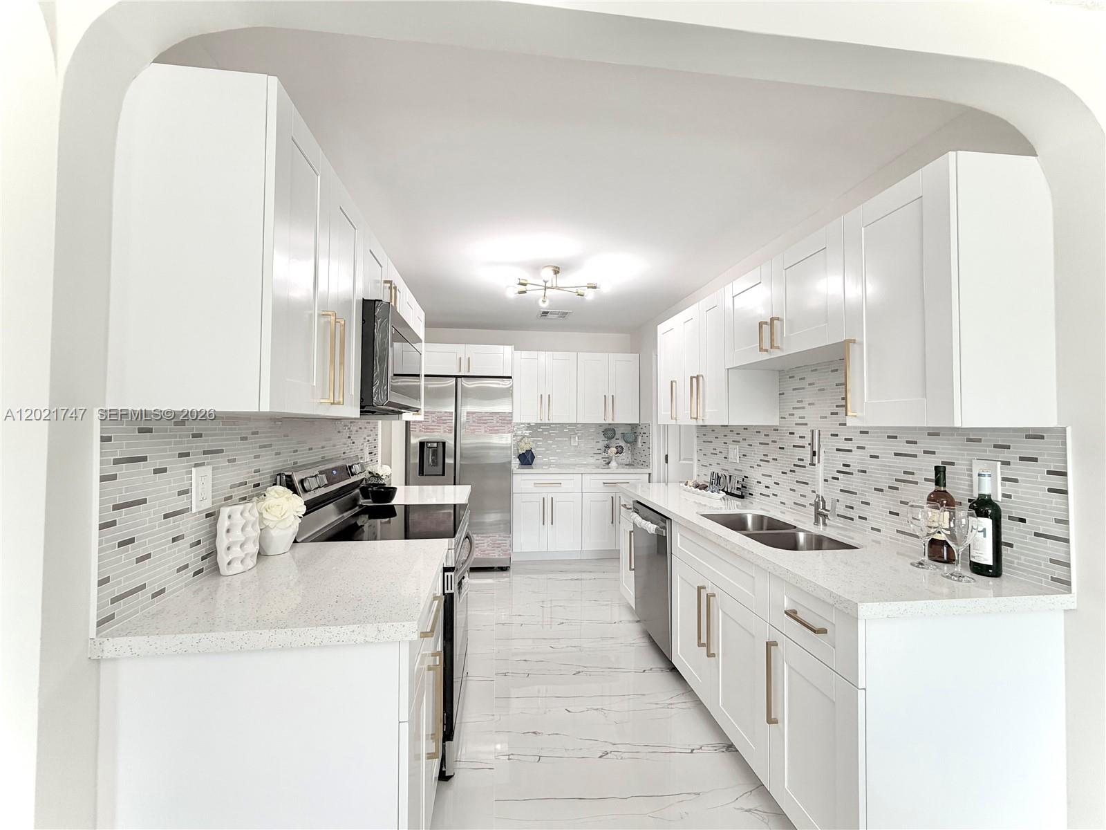1555 NW 6th Ave Pompano Beach, FL 33060