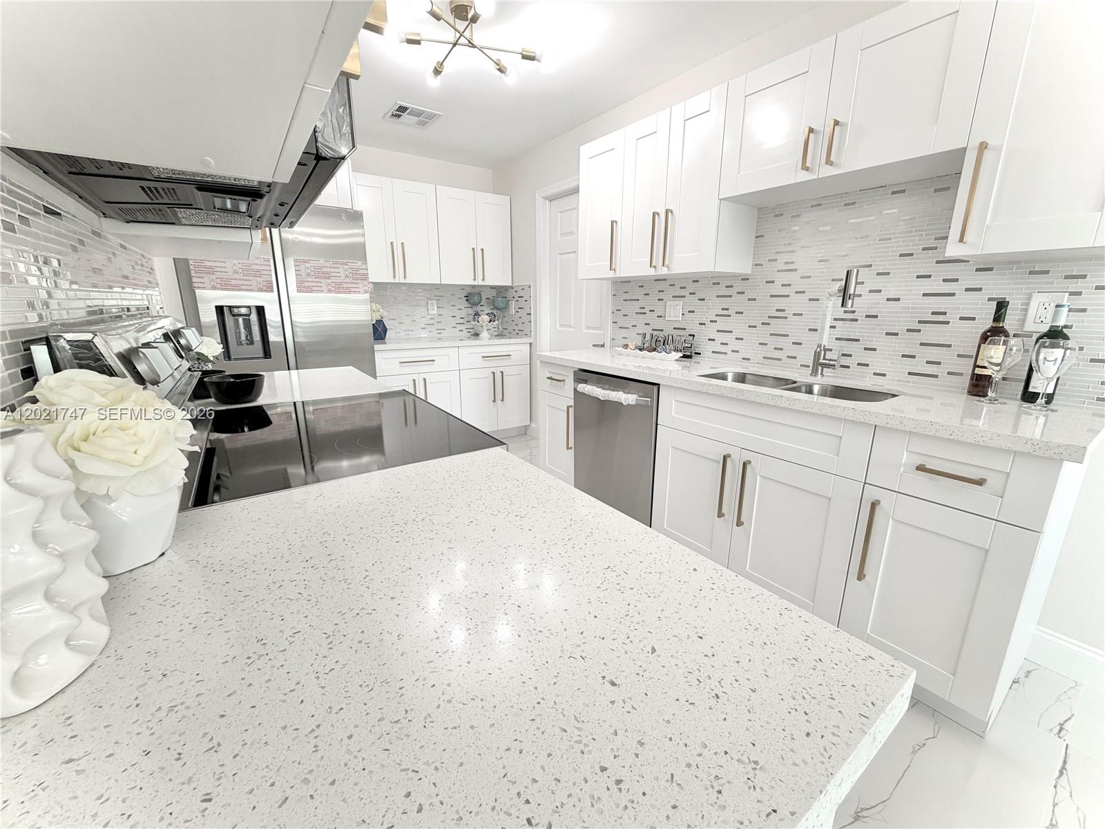 1555 NW 6th Ave Pompano Beach, FL 33060