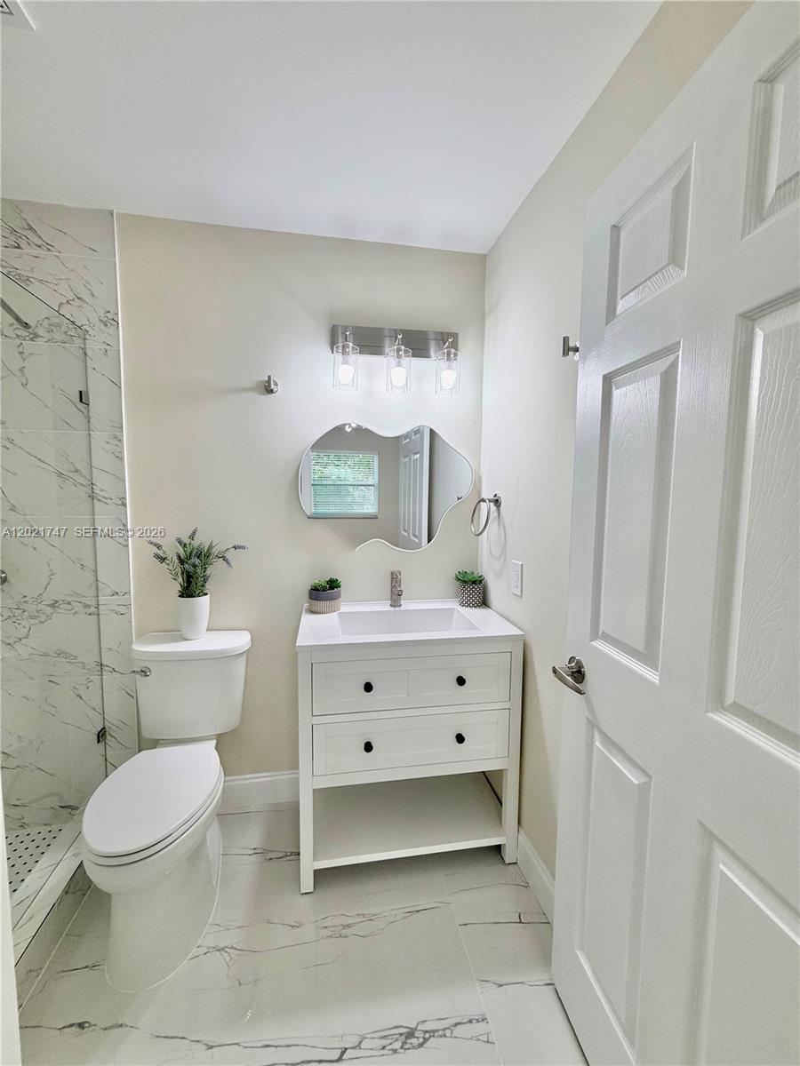 1555 NW 6th Ave Pompano Beach, FL 33060