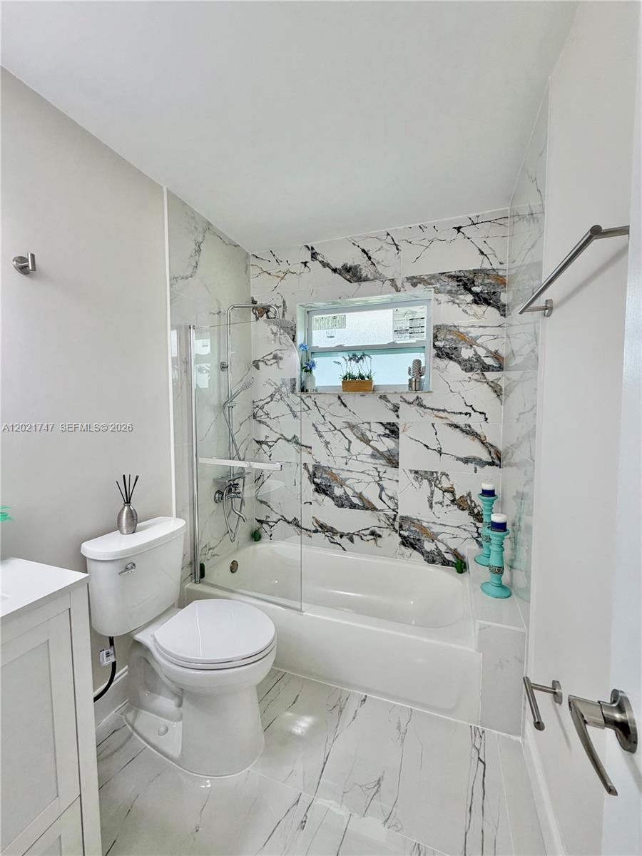 1555 NW 6th Ave Pompano Beach, FL 33060