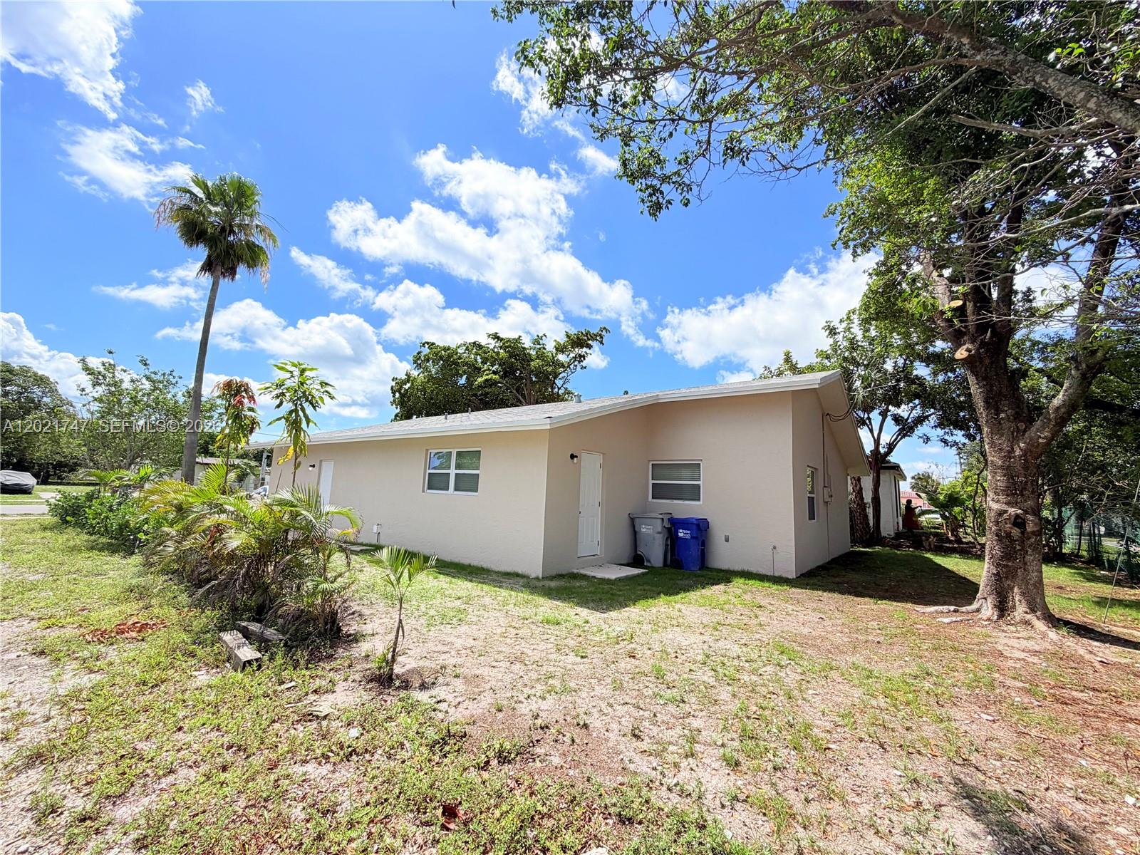 1555 NW 6th Ave Pompano Beach, FL 33060