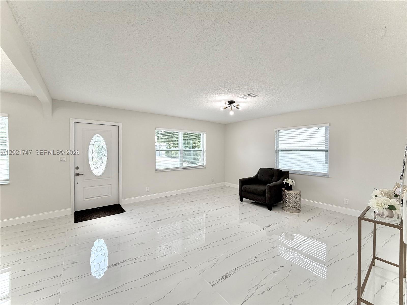 1555 NW 6th Ave Pompano Beach, FL 33060