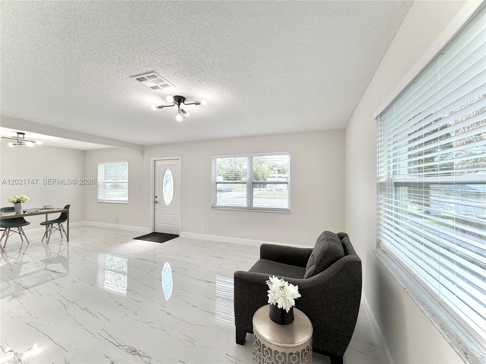 1555 NW 6th Ave Pompano Beach, FL 33060