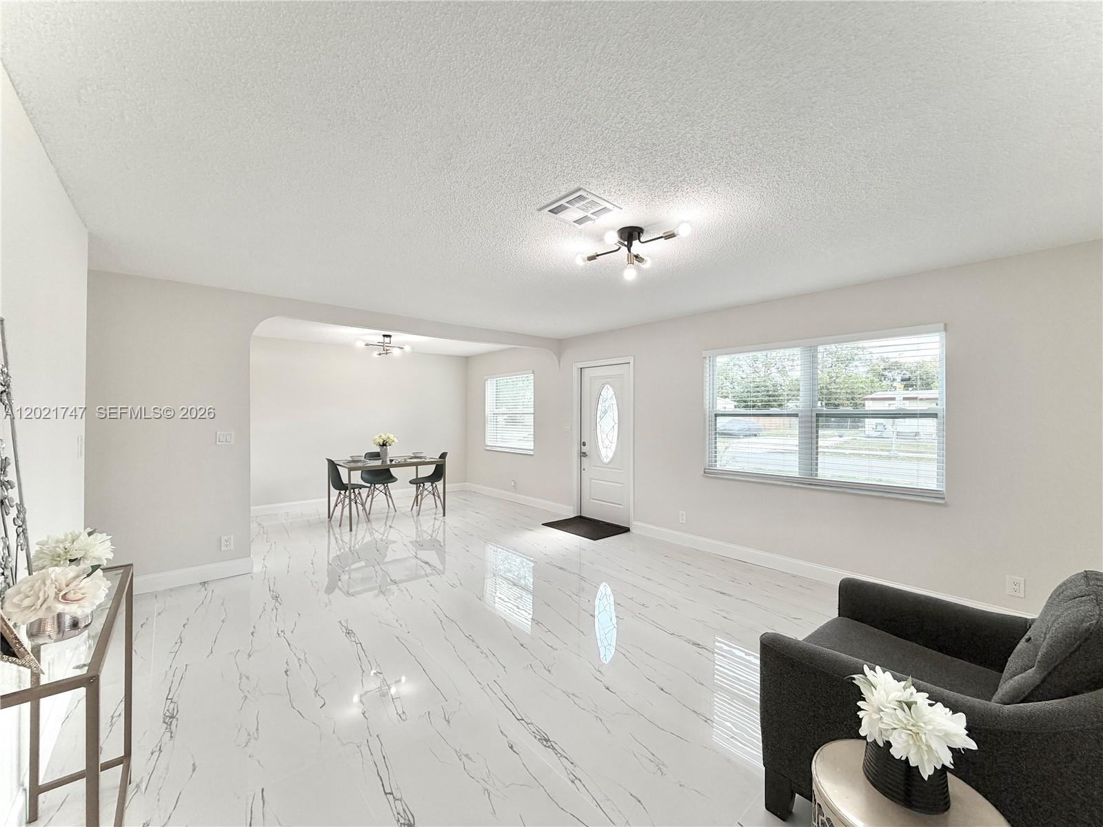 1555 NW 6th Ave Pompano Beach, FL 33060