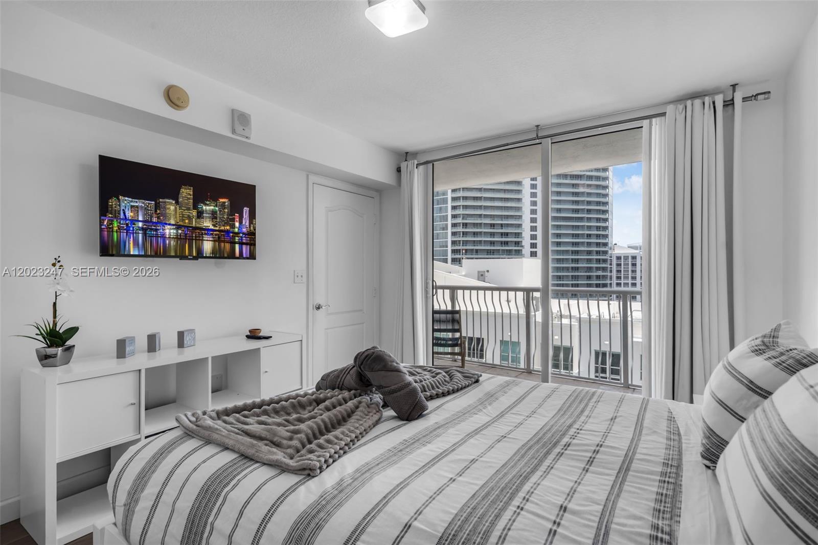 image The Club at Brickell Bay24