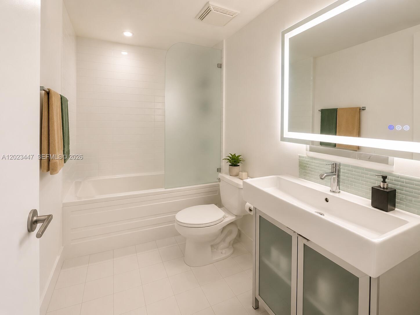 690 SW 1st Ct #2314 Miami, FL 33130