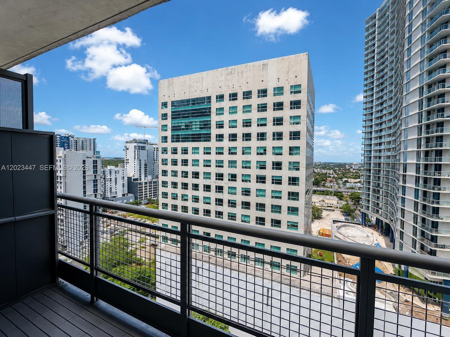 690 SW 1st Ct #2314 Miami, FL 33130