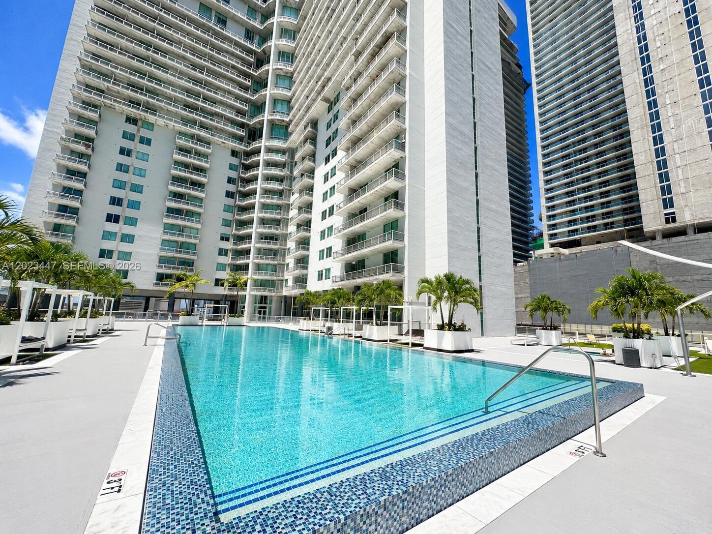 690 SW 1st Ct #2314 Miami, FL 33130