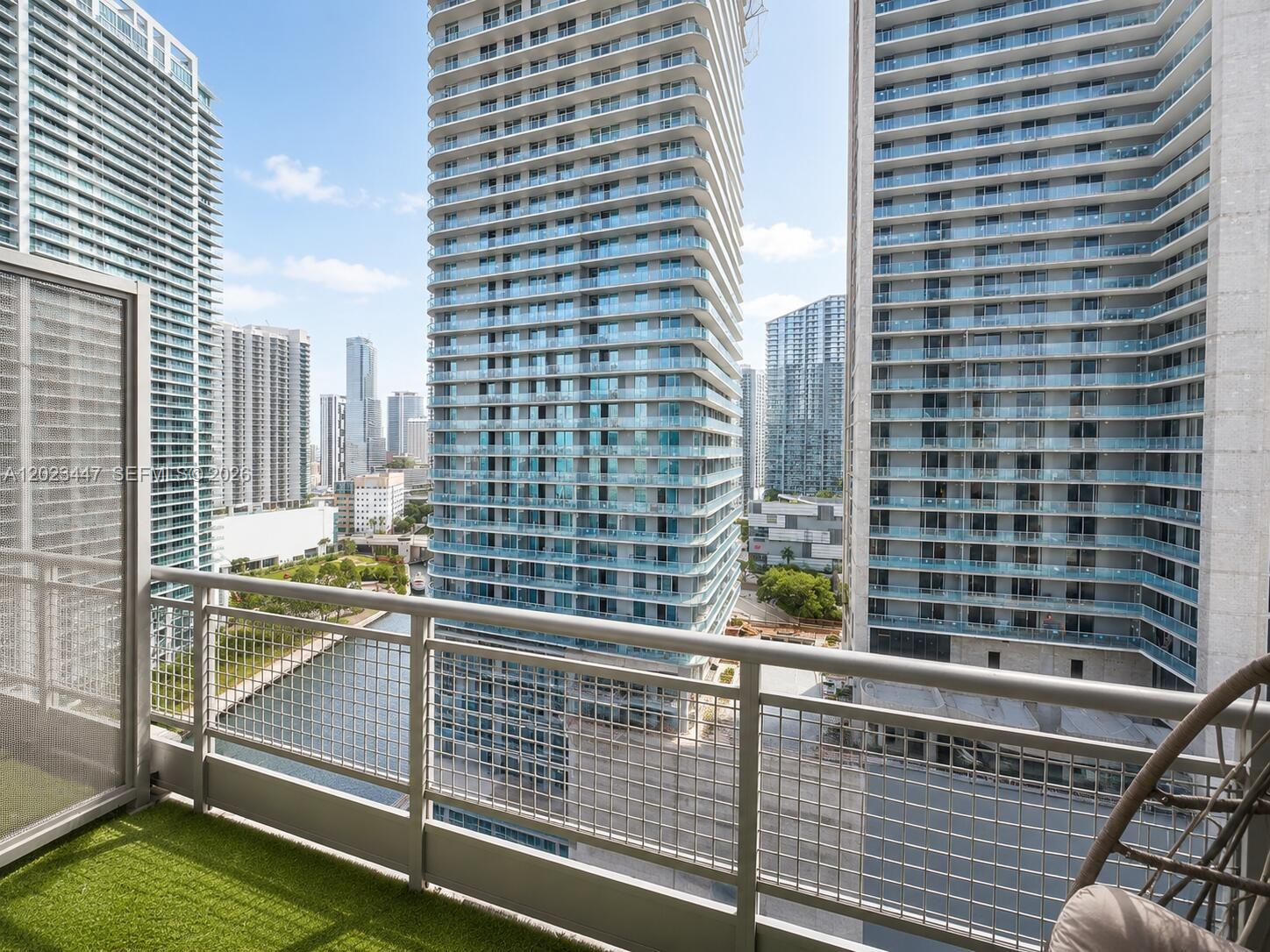 690 SW 1st Ct #2314 Miami, FL 33130