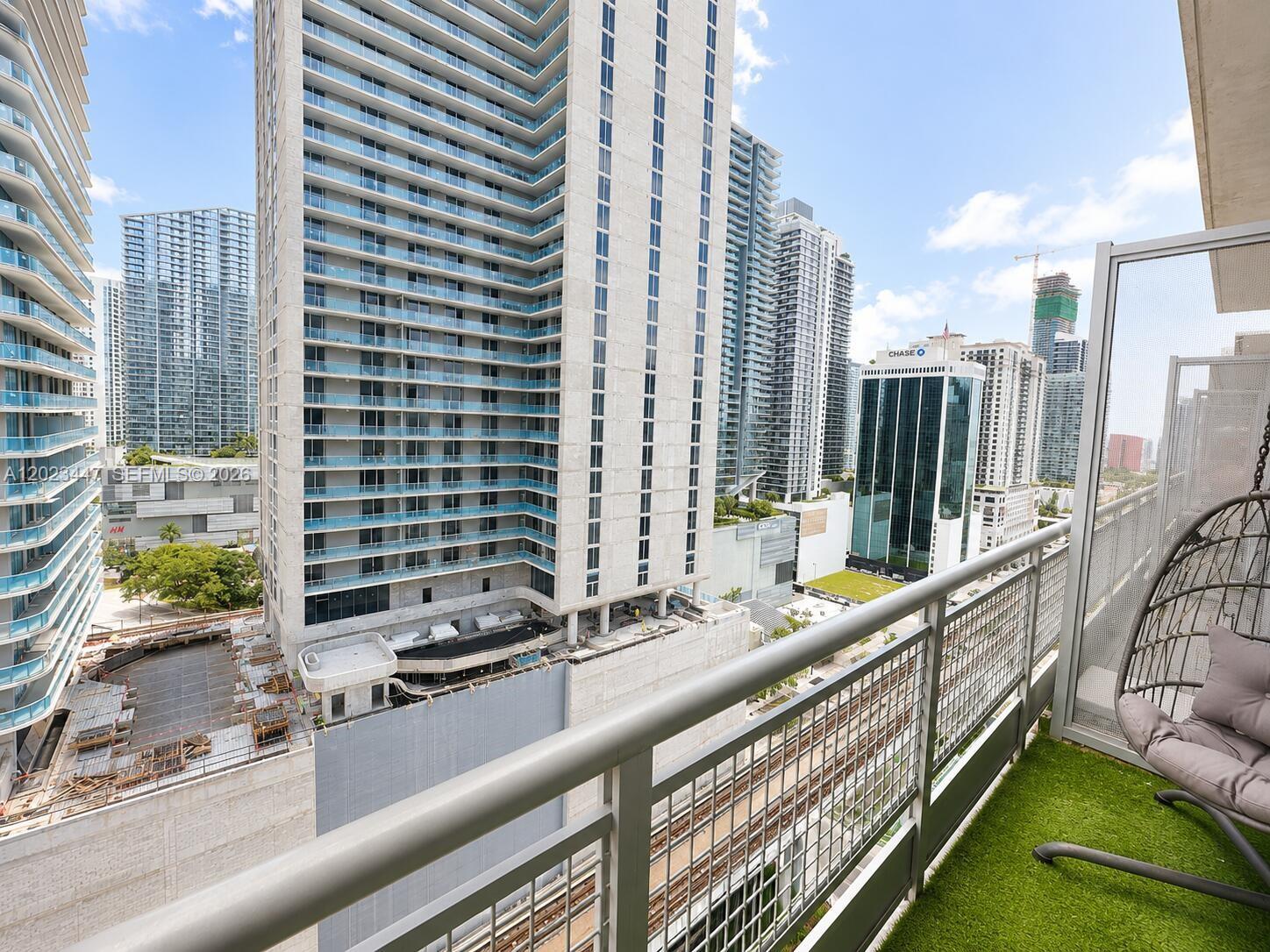 690 SW 1st Ct #2314 Miami, FL 33130