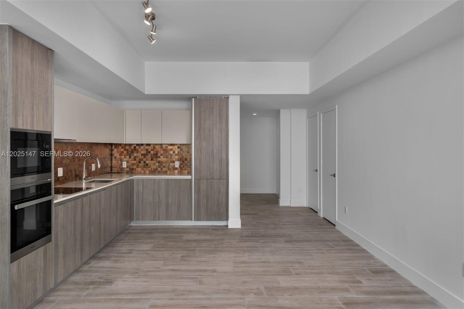 2900 NE 7th Ave #504 Miami, FL 33137