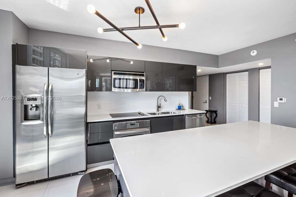 31 SE 6th St #2101 Miami, FL 33131