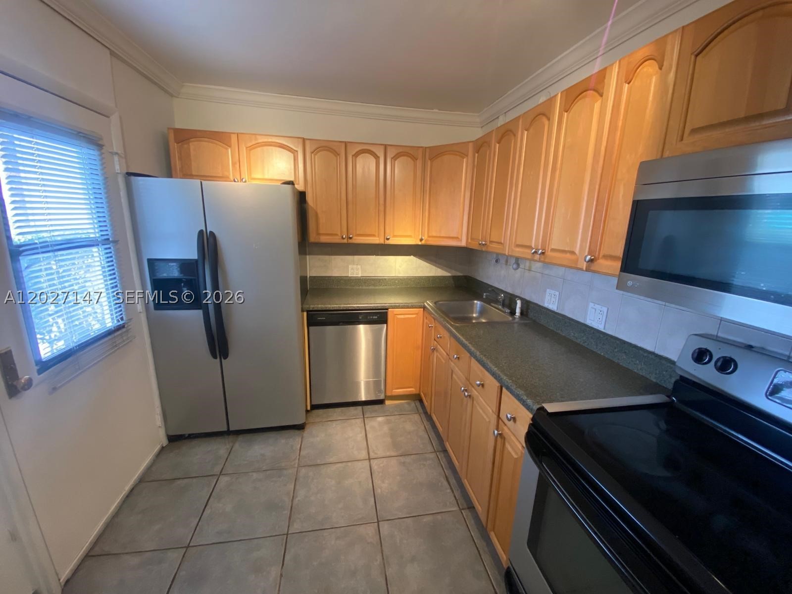 3475 N Country Clb Dr #106