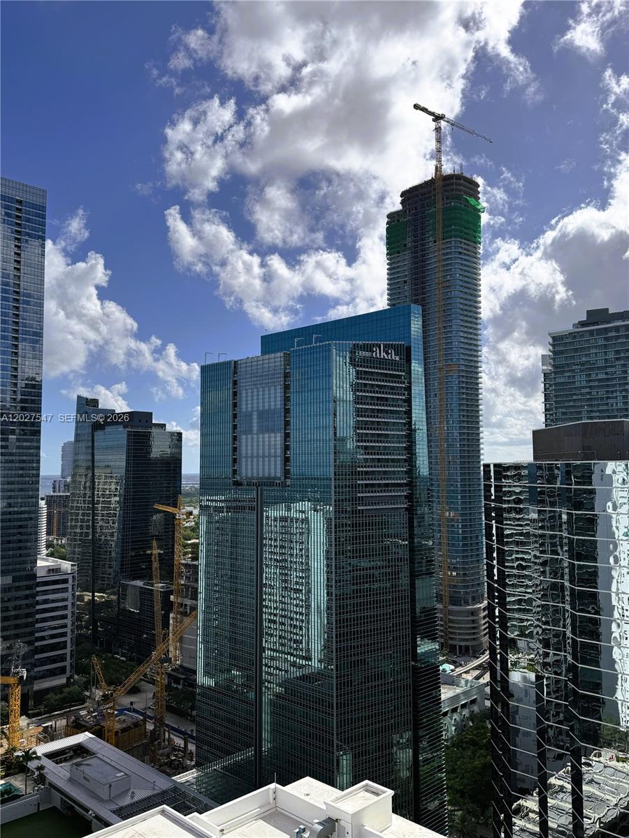 image The Club at Brickell Bay1