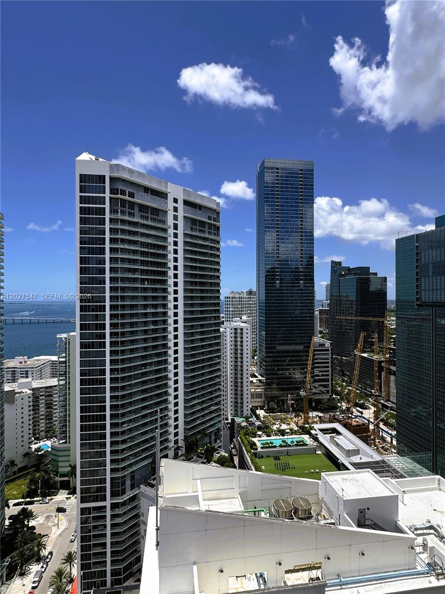 image The Club at Brickell Bay3