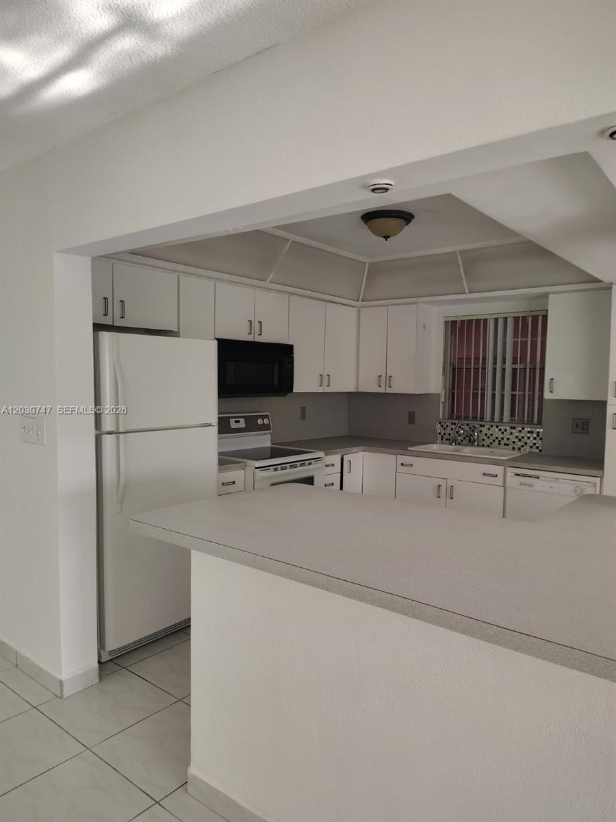 200 NE 12th Ave #1C Hallandale Beach, FL 33009