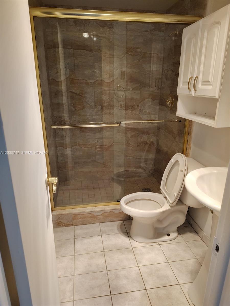 200 NE 12th Ave #1C Hallandale Beach, FL 33009
