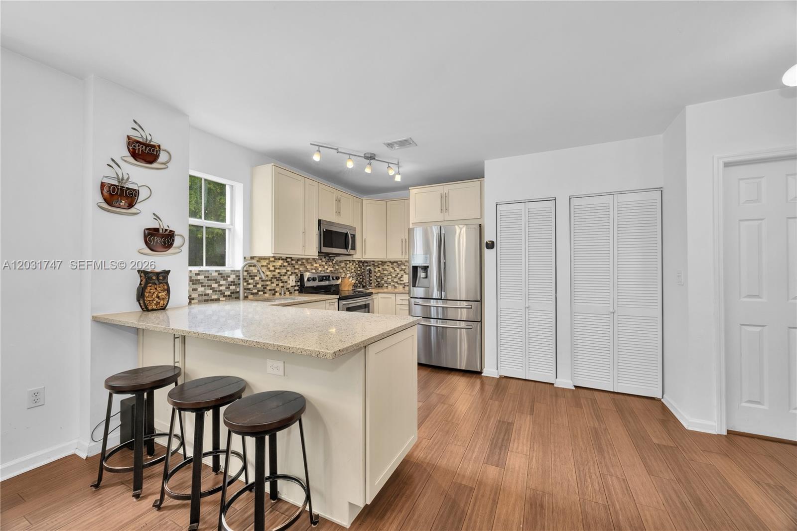 2850 Coconut #15 Miami, FL 33133
