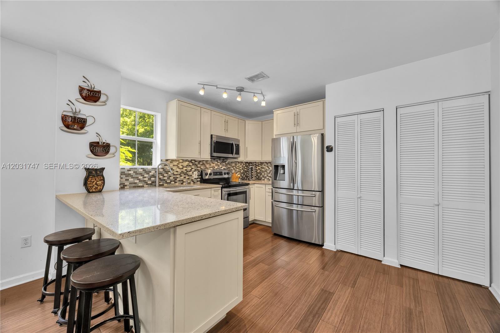 2850 Coconut #15 Miami, FL 33133