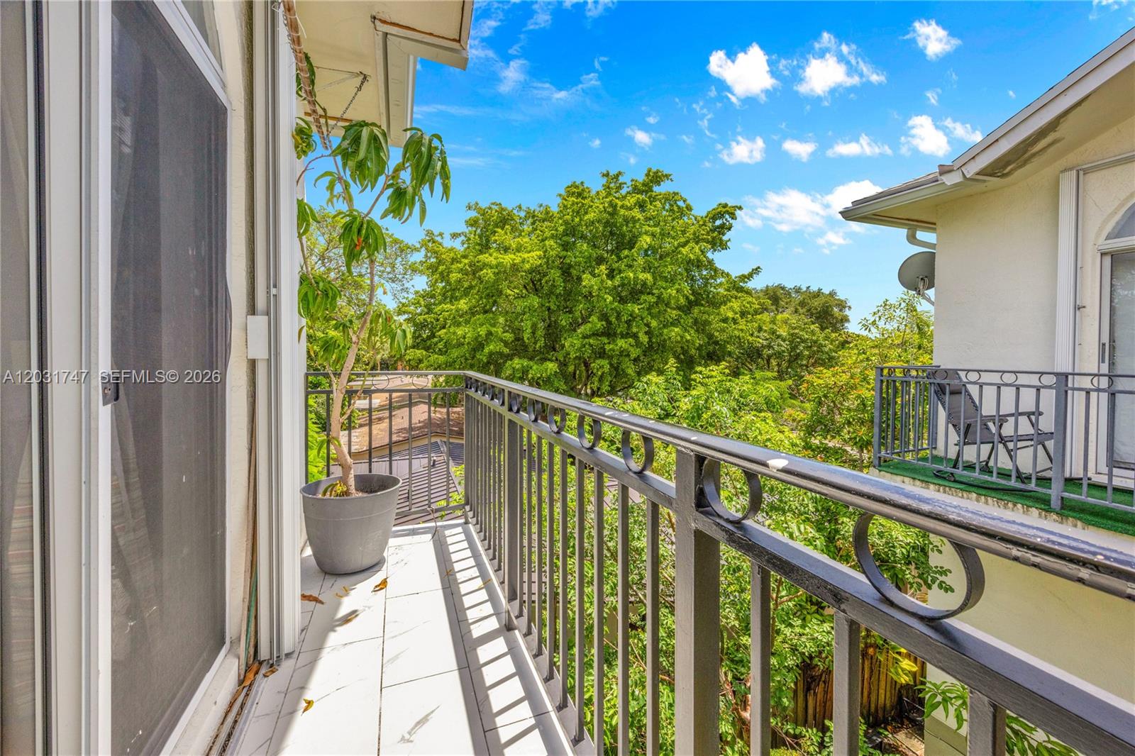 2850 Coconut #15 Miami, FL 33133