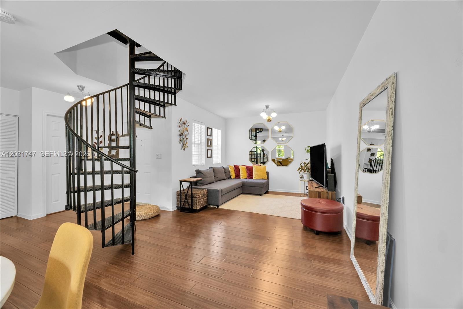 2850 Coconut #15 Miami, FL 33133