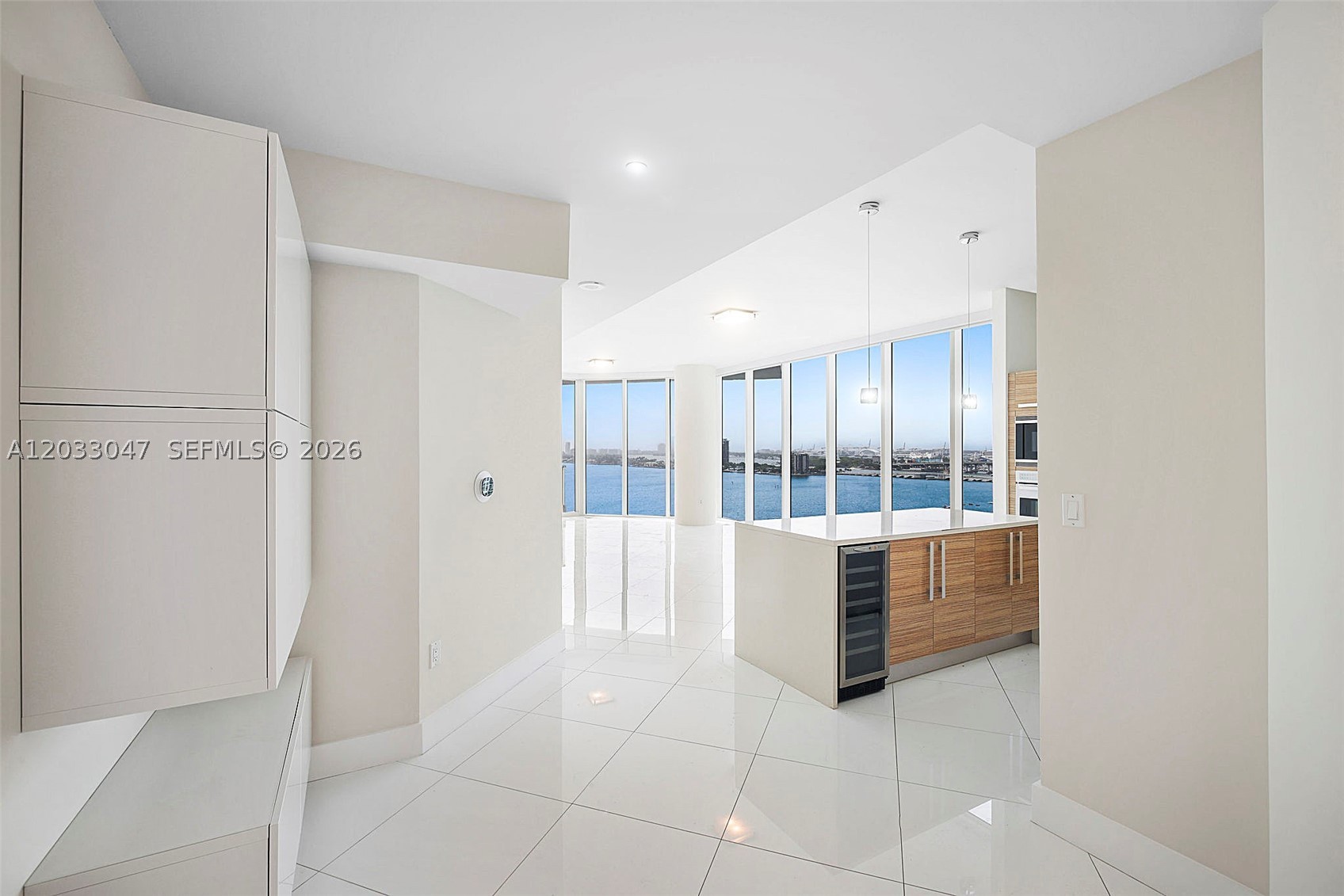 image Paramount Bay2