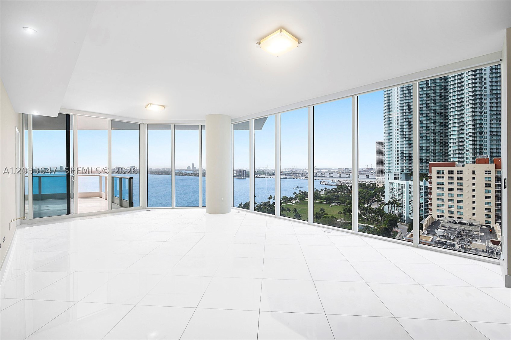 image Paramount Bay5
