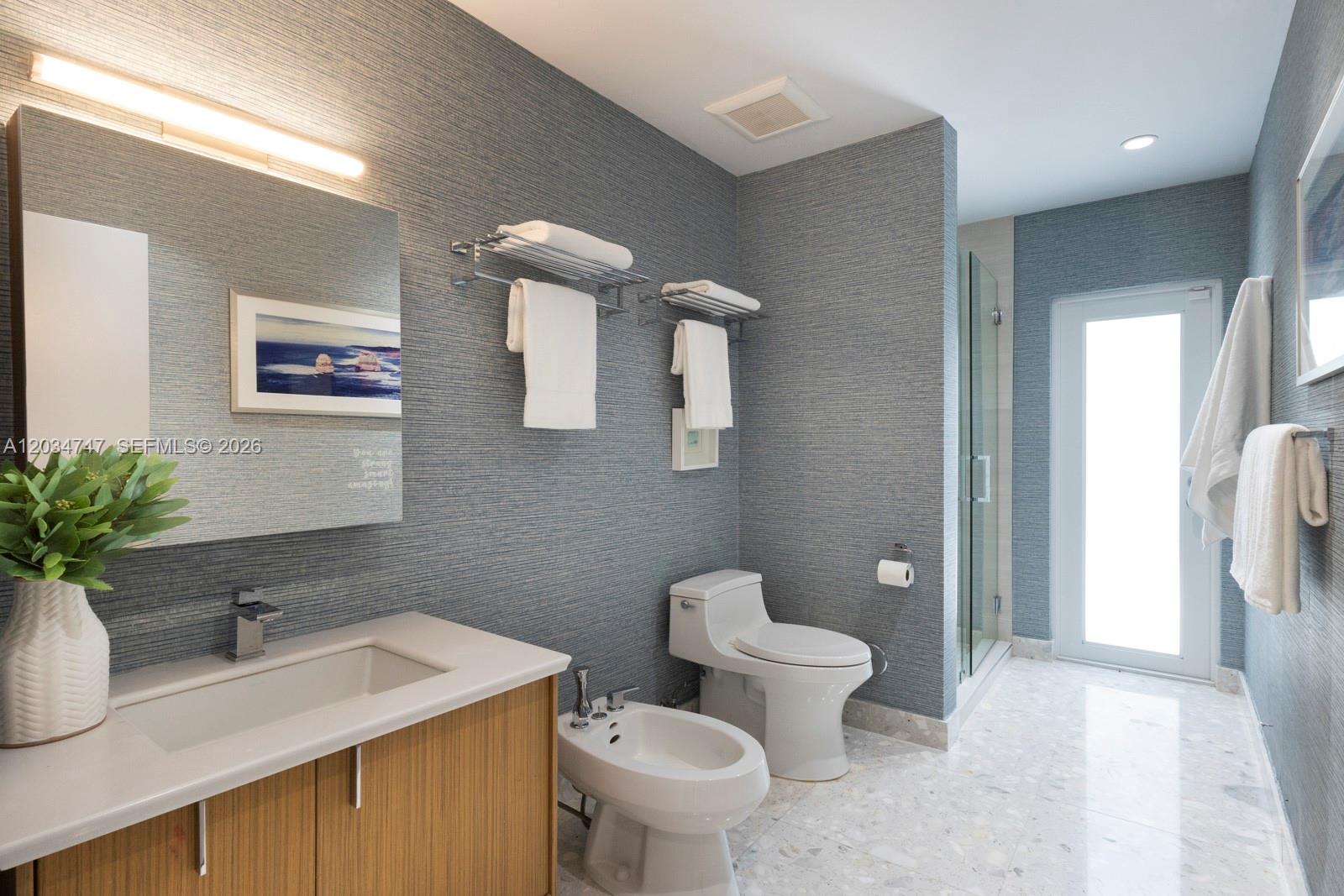 5780 Las Palmas Coral Gables, FL 33156