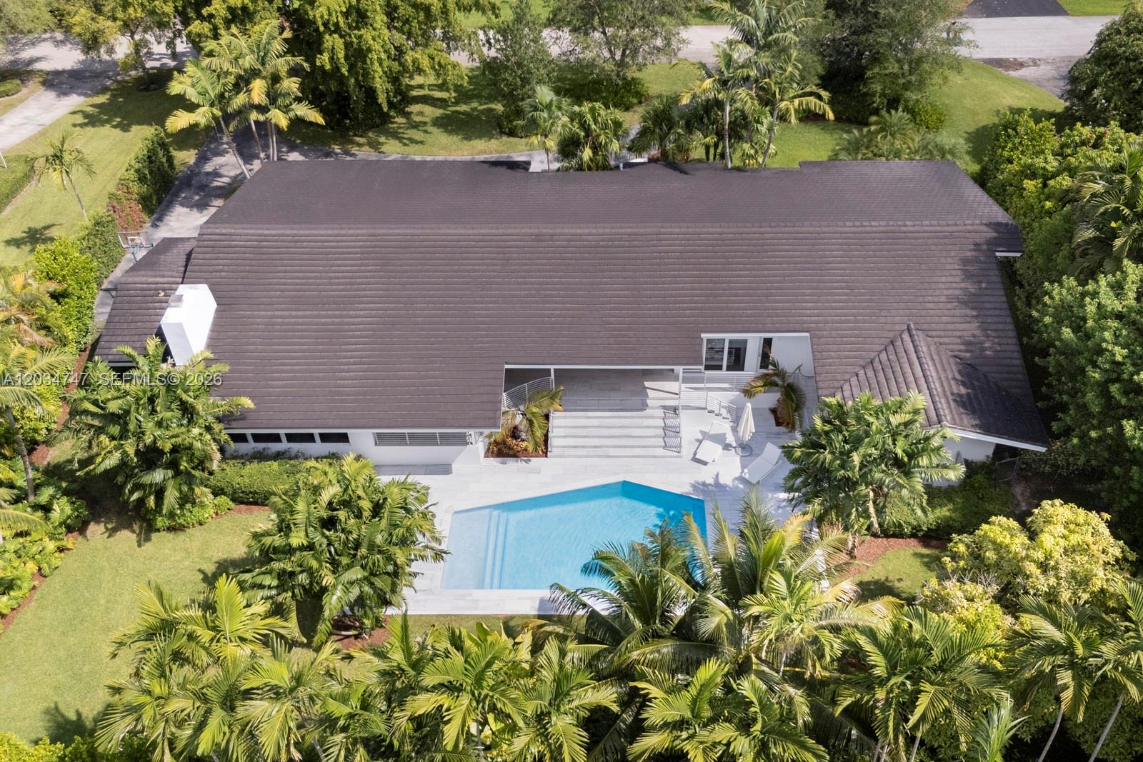 5780 Las Palmas Coral Gables, FL 33156