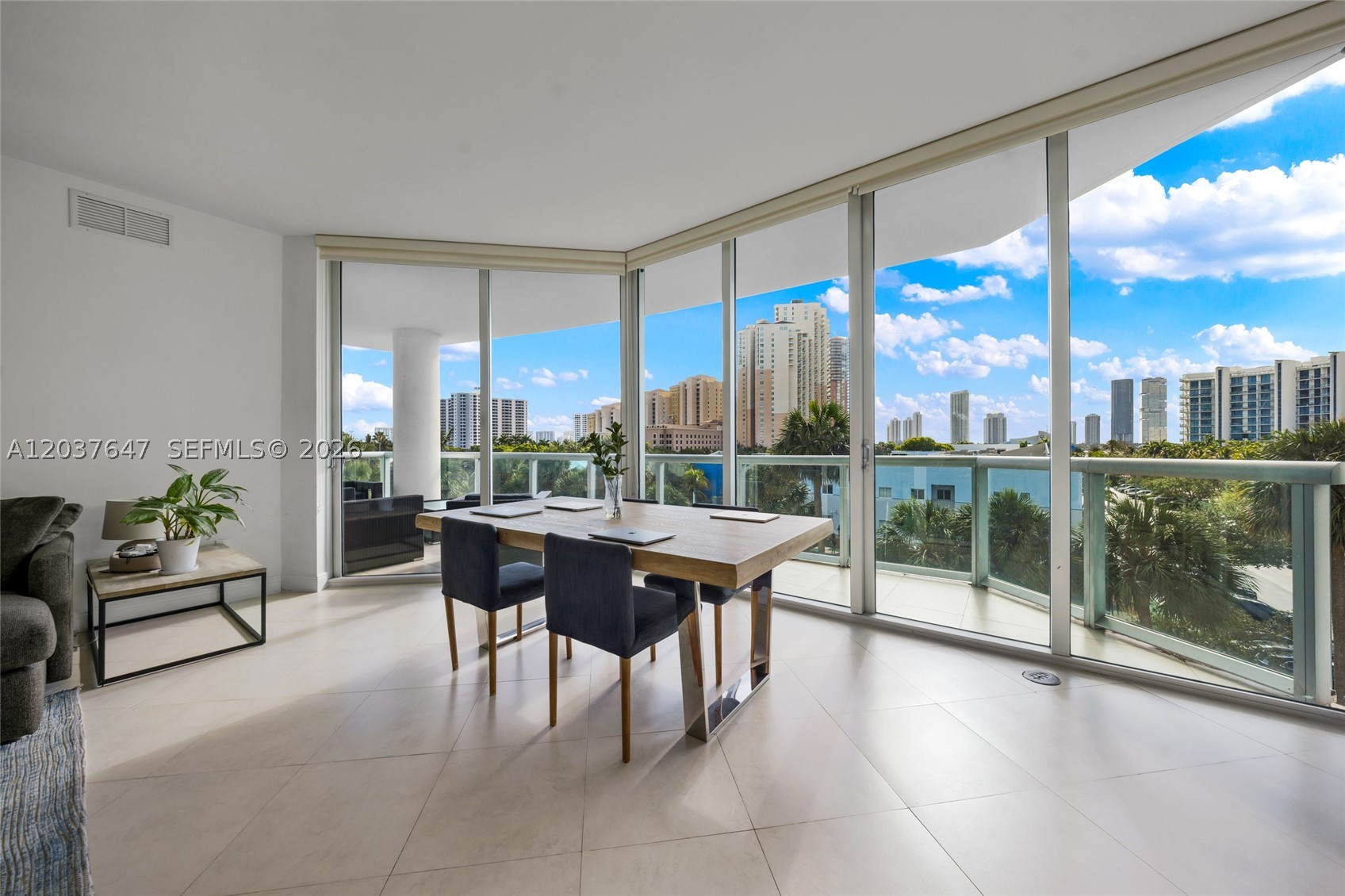 image The Atrium at Aventura0