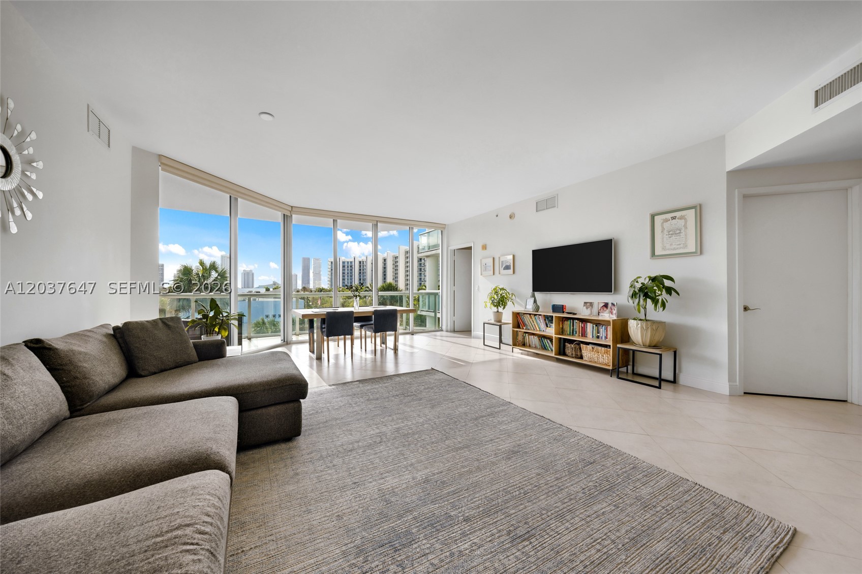 image The Atrium at Aventura11