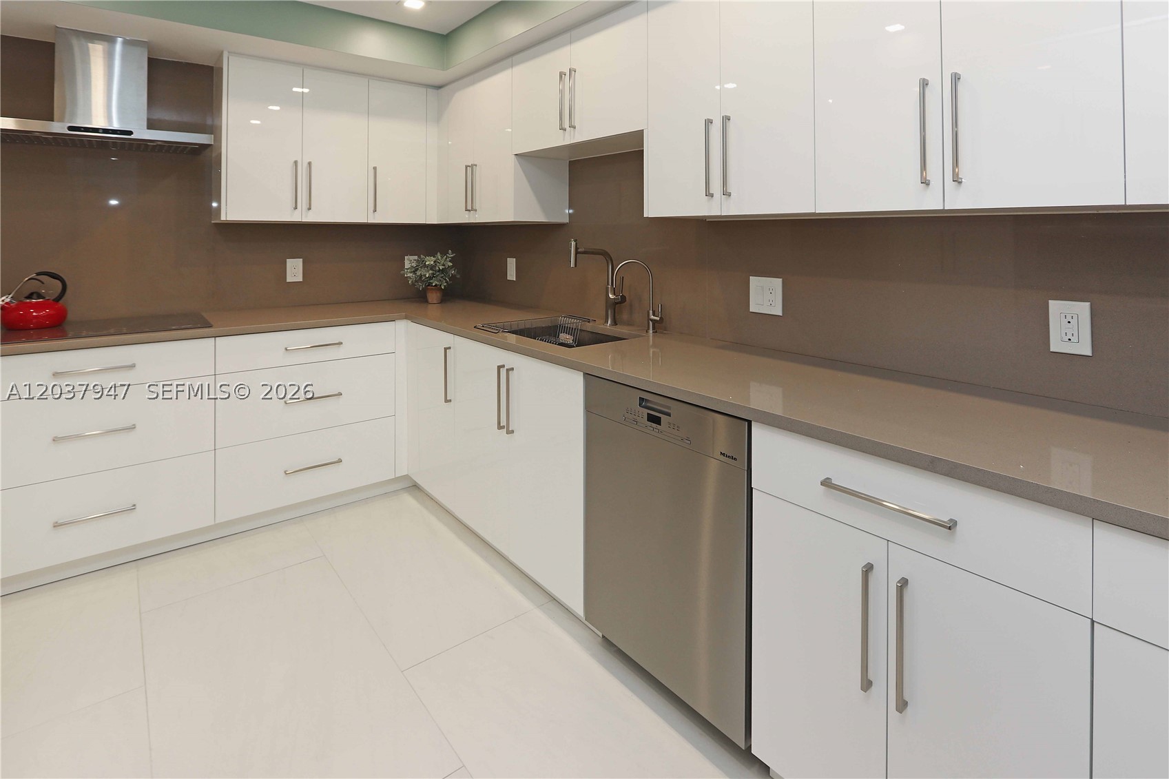 3900 Galt Ocean Dr #403 Fort Lauderdale, FL 33308