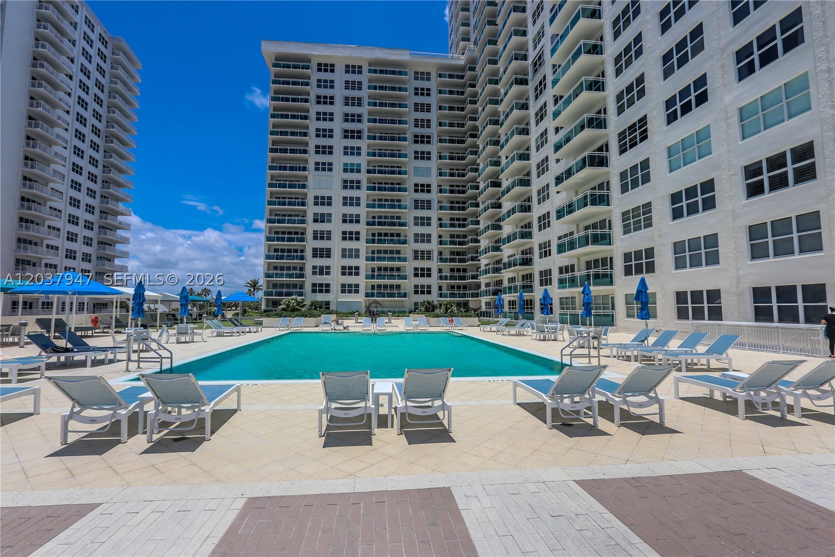 3900 Galt Ocean Dr #403 Fort Lauderdale, FL 33308