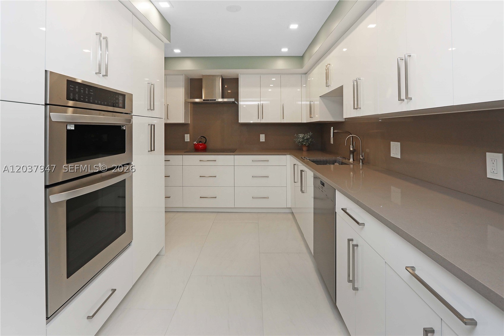 3900 Galt Ocean Dr #403 Fort Lauderdale, FL 33308