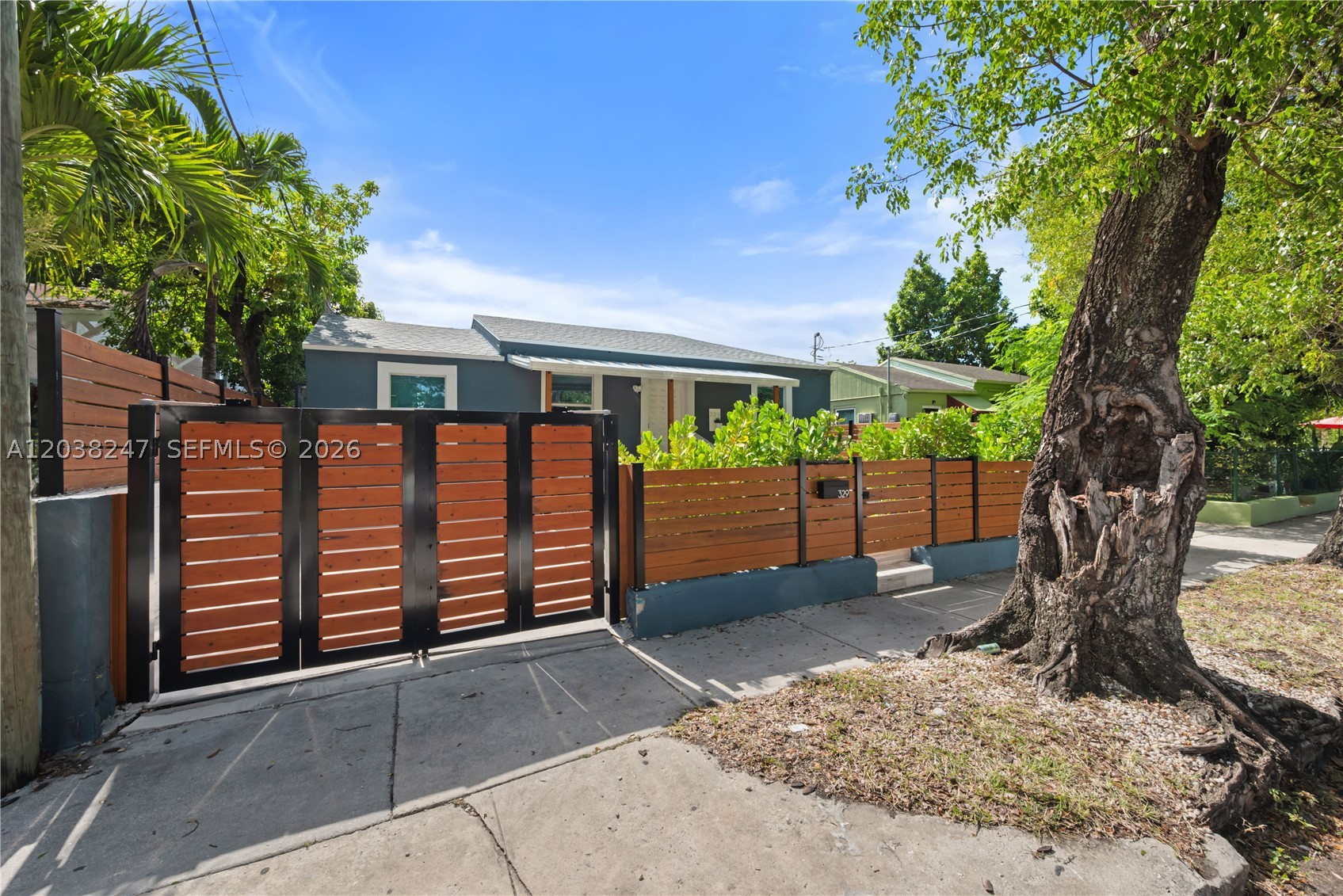 329 SW 15th Ave