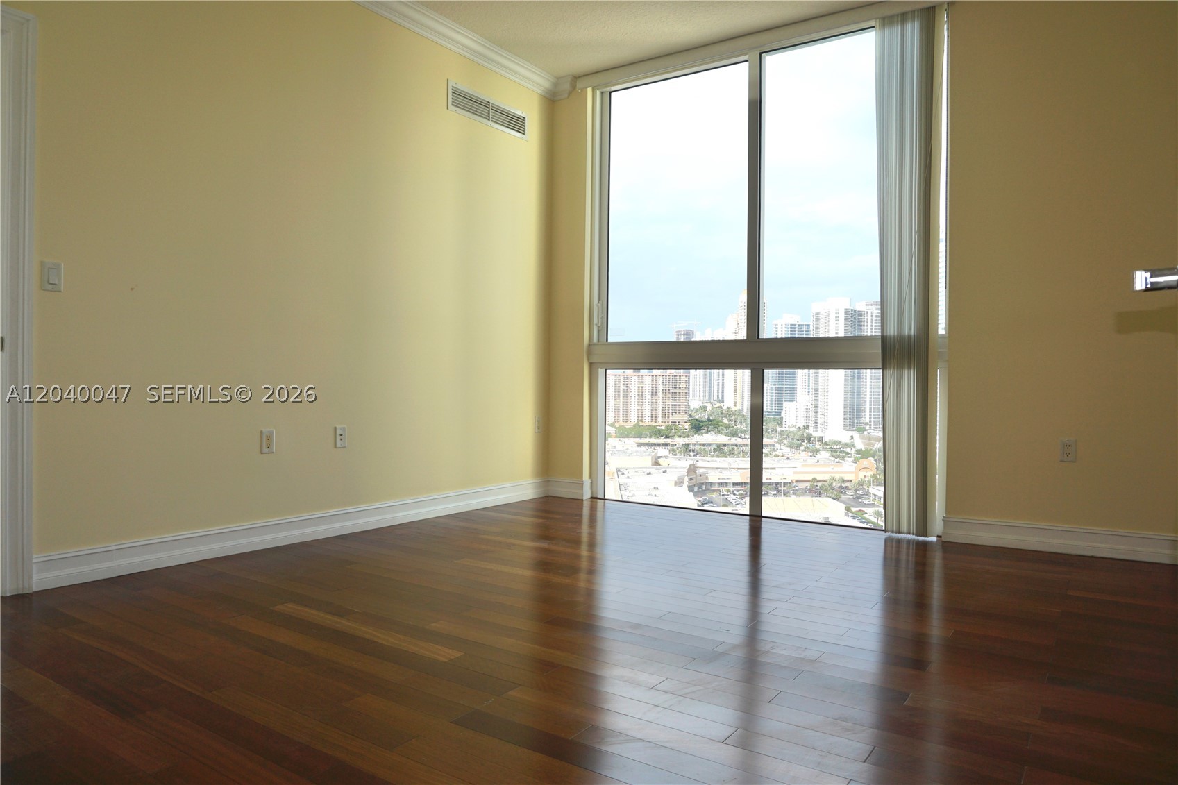 image St Tropez Sunny Isles10