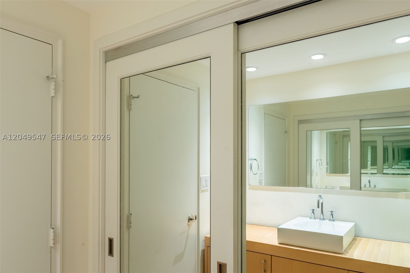 200 Ocean Ln Dr #501 Key Biscayne, FL 33149