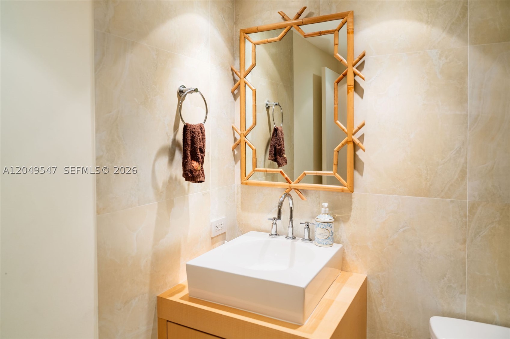 200 Ocean Ln Dr #501 Key Biscayne, FL 33149